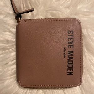 Steve madden wallet